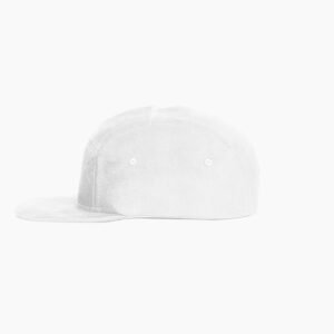 Boné five panel em veludo branco - Lateral
